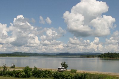 朱鞠内湖畔