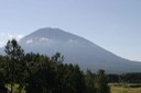 旭ヶ丘総合公園キャンプ場からの羊蹄山 ver2